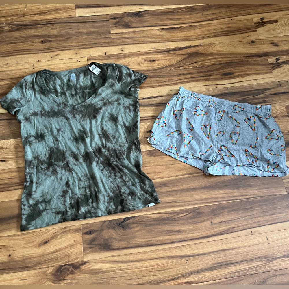 Women’s VS sleepwear